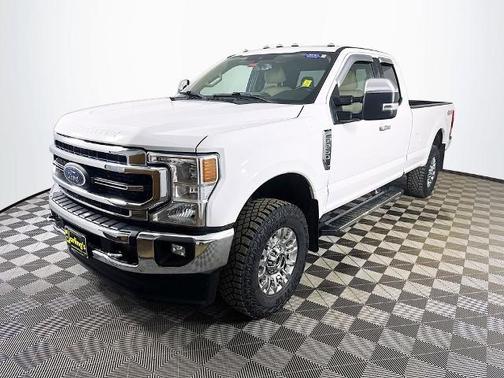 OXFORD WHITE 2022 Ford F-250 LARIAT