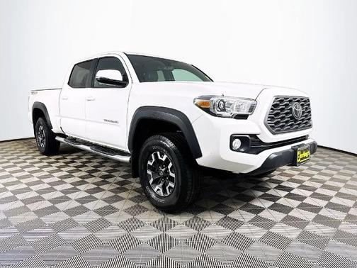 White 2020 Toyota Tacoma SR5