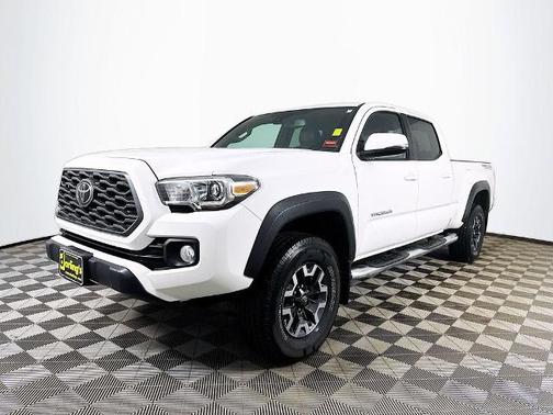 White 2020 Toyota Tacoma SR5