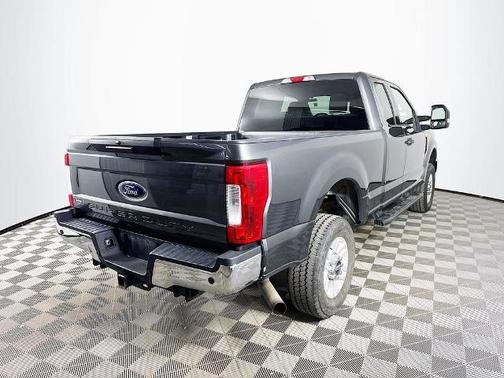 MAGNETIC 2019 Ford F-250 XLT