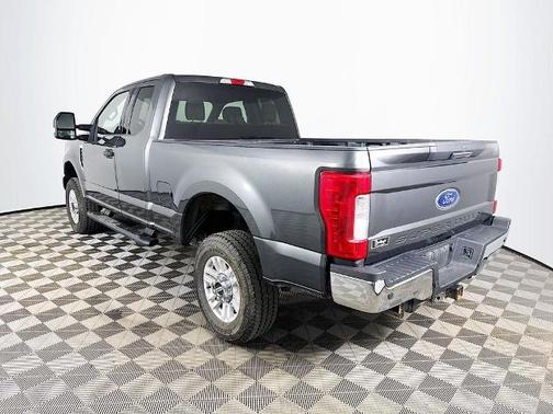 MAGNETIC 2019 Ford F-250 XLT
