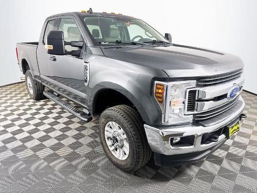 MAGNETIC 2019 Ford F-250 XLT