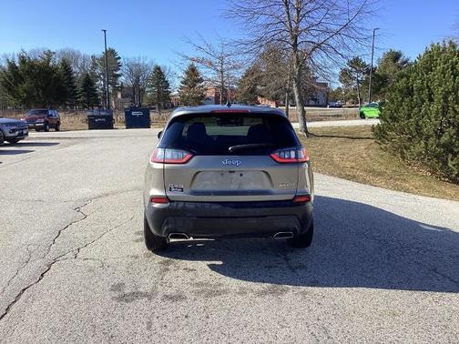 2021 Jeep Cherokee 
