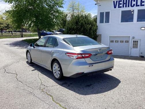 Celestial Silver Metallic 2019 Toyota Camry LE