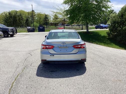 Celestial Silver Metallic 2019 Toyota Camry LE