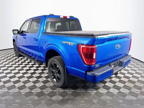 VELOCITY BLUE METALLIC 2021 Ford F-150 XLT