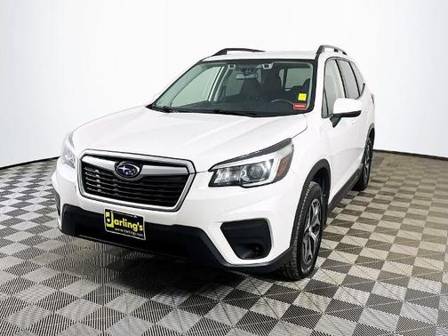 Crystal White Pearl 2019 Subaru Forester PREMIUM