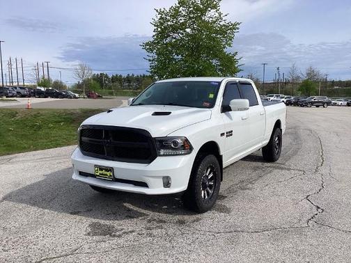 Bright White Clearcoat 2017 RAM 1500 SPORT