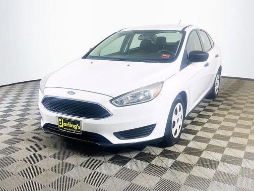 OXFORD WHITE 2018 Ford Focus S