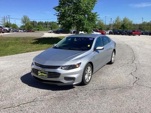 Silver Ice Metallic 2018 Chevrolet Malibu LT W/1LT