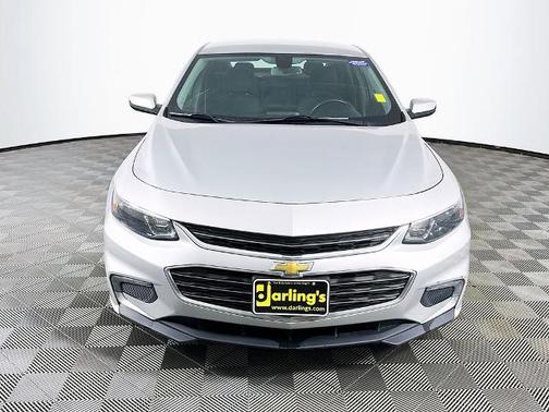 Silver Ice Metallic 2018 Chevrolet Malibu LT W/1LT