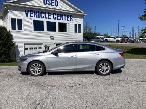 Silver Ice Metallic 2018 Chevrolet Malibu LT W/1LT