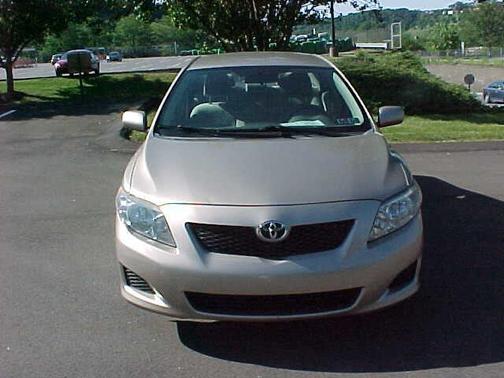 Photo 3 of 18 of 2009 Toyota Corolla LE