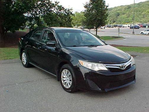 Black 2013 Toyota Camry LE