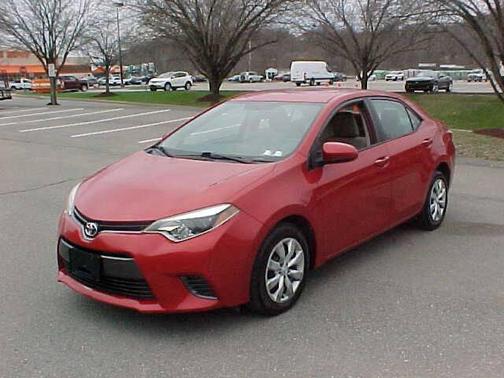 Burgundy 2015 Toyota Corolla LE