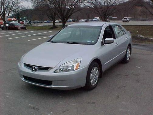 2004 Honda Accord LX 4dr Sedan w/Side Airbags