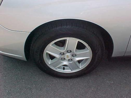 Photo 5 of 26 of 2005 Chevrolet Malibu LS