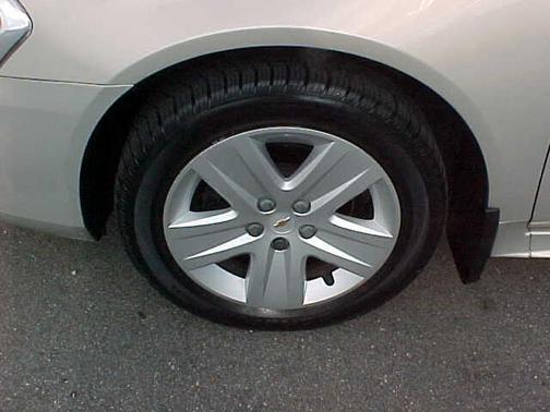 Photo 5 of 26 of 2011 Chevrolet Impala LS