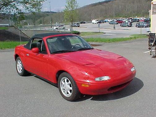 1992 Mazda MX-5 Miata Base 2dr Convertible
