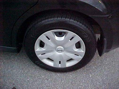 2010 Nissan Versa 1.8 S