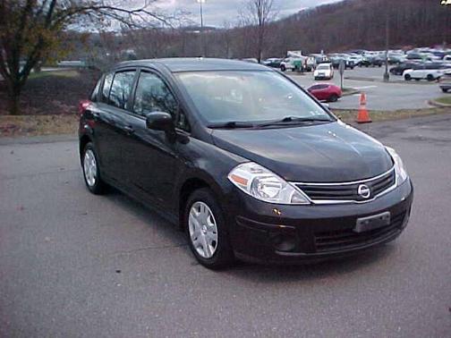 2010 Nissan Versa 1.8 S