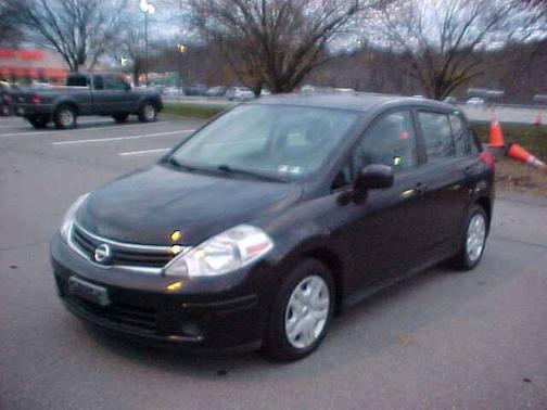 2010 Nissan Versa 1.8 S