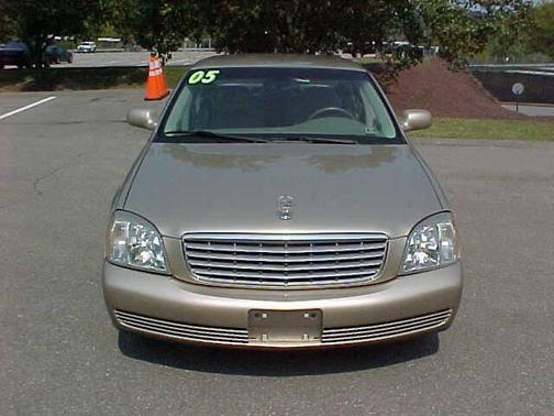 2005 Cadillac DeVille Base