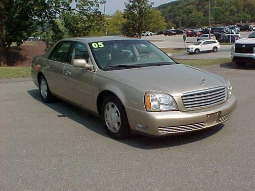 2005 Cadillac DeVille Base
