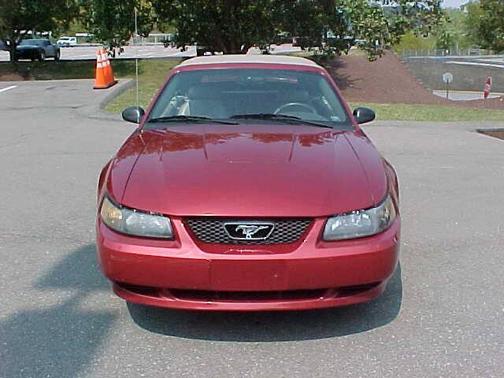 2004 Ford Mustang Deluxe