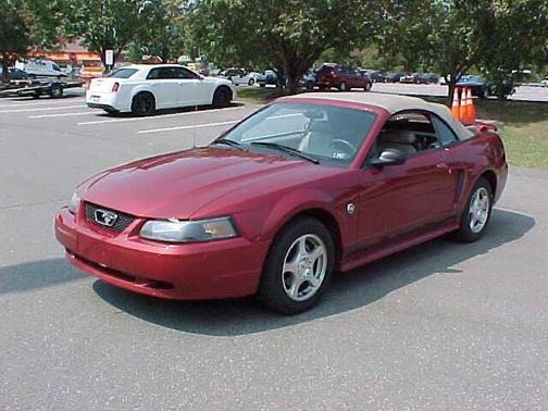 2004 Ford Mustang Deluxe