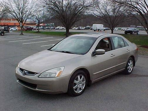 Gold 2005 Honda Accord EX-L
