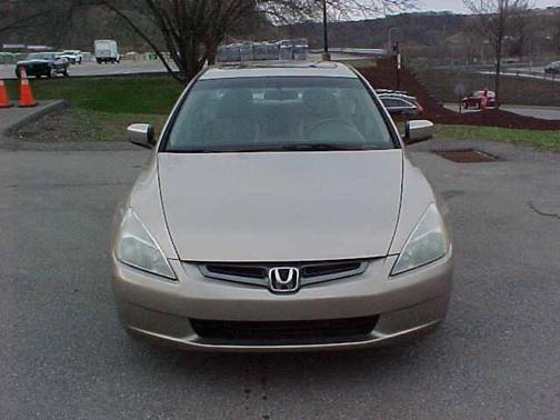 Gold 2005 Honda Accord EX-L