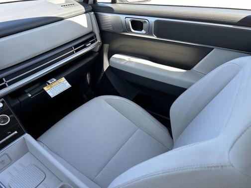 2025 Hyundai SANTA FE SE