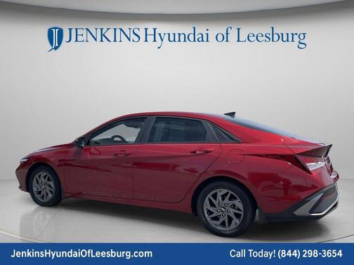 Red 2024 Hyundai ELANTRA SEL