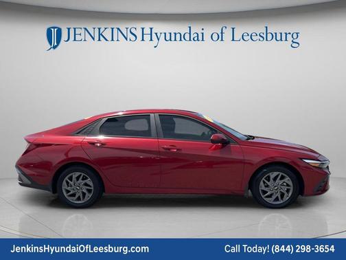 Red 2024 Hyundai ELANTRA SEL