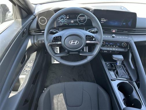 2025 Hyundai ELANTRA HEV SEL