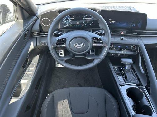 2025 Hyundai ELANTRA HEV SEL