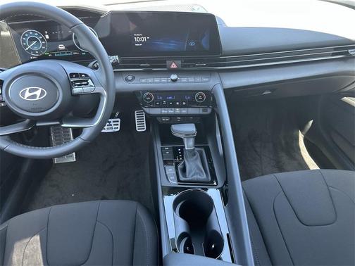 2025 Hyundai ELANTRA HEV SEL