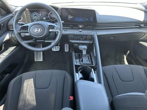 2025 Hyundai ELANTRA HEV SEL