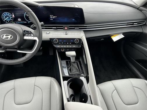 2025 Hyundai ELANTRA HEV Limited