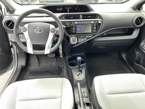 2016 Toyota Prius c Four