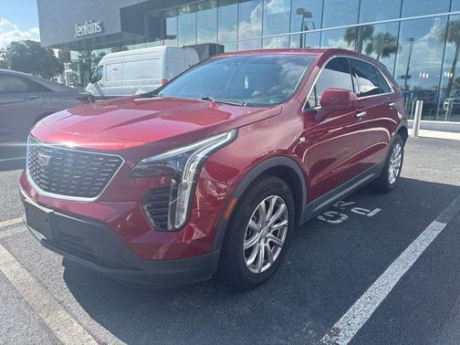 Red Horizon Tintcoat 2020 Cadillac XT4 Luxury