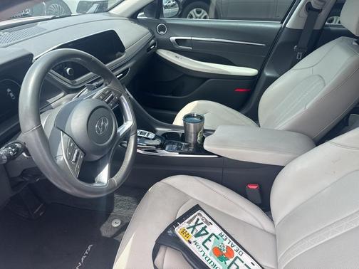 2021 Hyundai SONATA Hybrid Limited