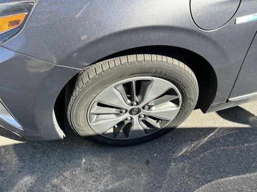 2019 Hyundai IONIQ Plug-In Hybrid Limited