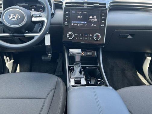 2024 Hyundai TUCSON SE