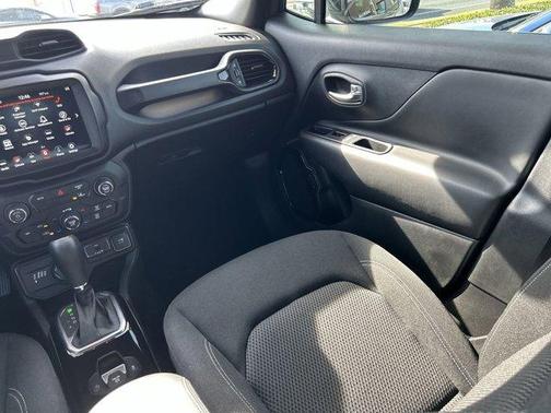 2022 Jeep Renegade Altitude