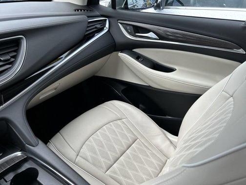 2022 Buick Enclave Avenir