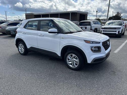 2026 Hyundai VENUE SE