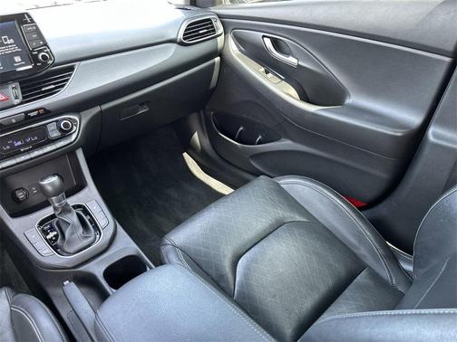 2020 Hyundai Elantra GT Base