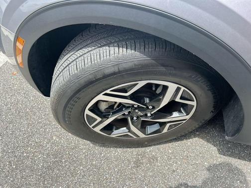 Steel Gray 2023 Kia Sportage LX